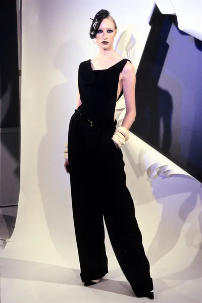 Look 17